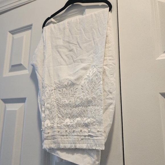 White Trouset - Picture 3 of 3